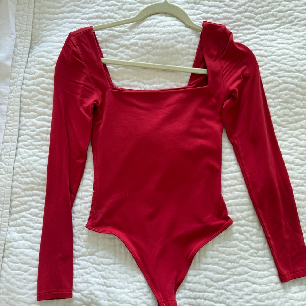 Babaton Contour Squareneck Bodysuit red size S